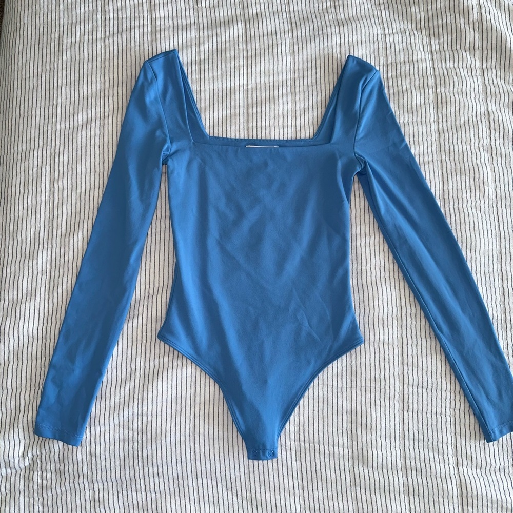 Babaton Aritzia Square Neck Long Sleeve Bodysuit Blue Size XS